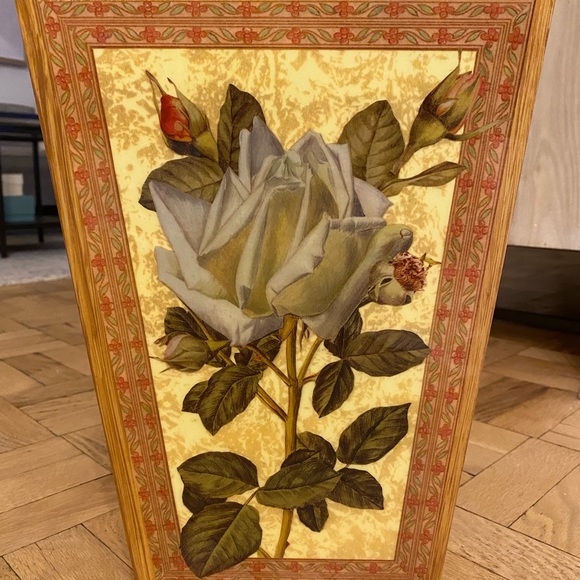 Signed Annie Modica Wastebasket, “Grandma’s Roses”. Handmade in San Rafael, CA. - Picture 5 of 7